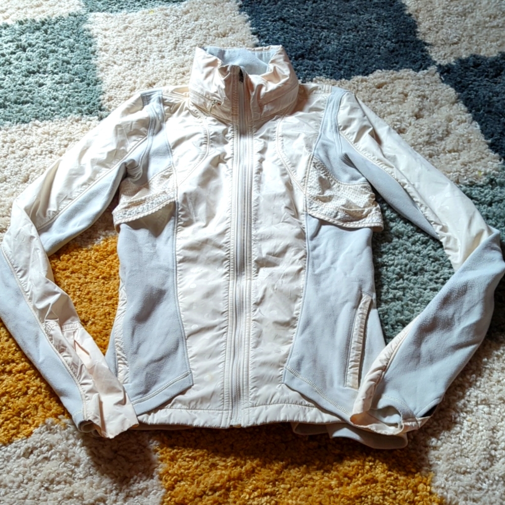 Lululemon Kanto Catch Me Running Hooded white/tan polka dot Jacket 2